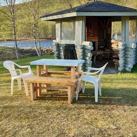 Hotel Vetsikon Leirintaemoekit Utsjoki Exteriér fotografie